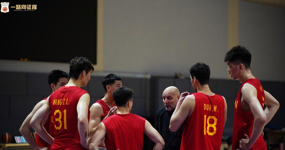 中国男篮今晚比赛直播视频的相关图片